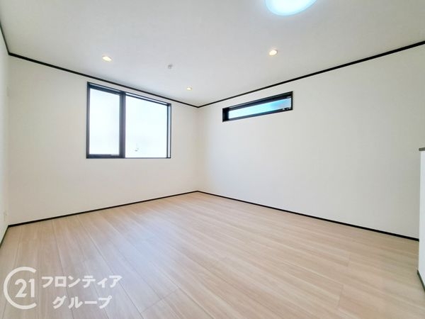 東大阪市花園東町２丁目　新築一戸建て