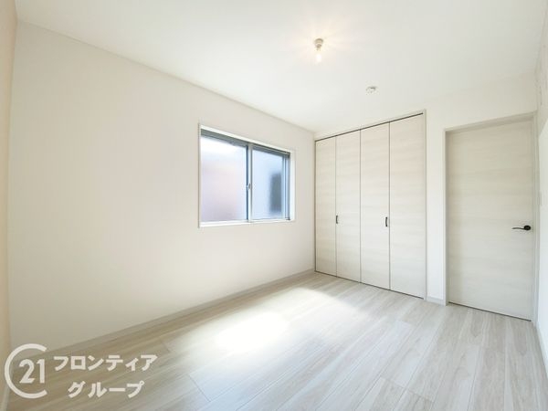 東大阪市東鴻池町５丁目　新築一戸建て　全１区画