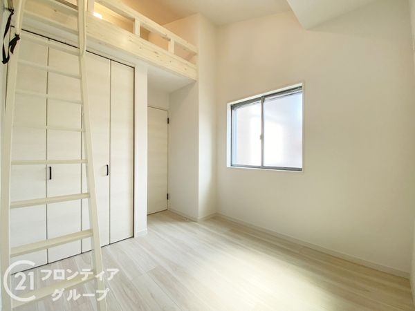 東大阪市東鴻池町５丁目　新築一戸建て　全１区画