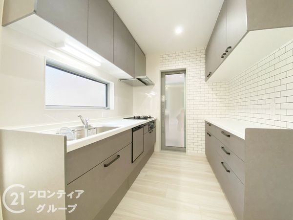 東大阪市東鴻池町５丁目　新築一戸建て　全１区画