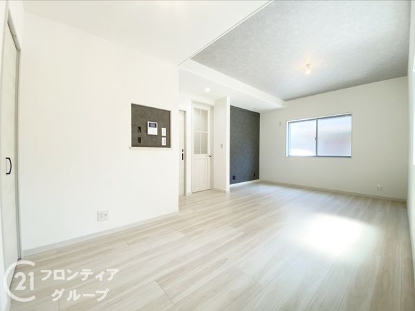 東大阪市東鴻池町５丁目　新築一戸建て　全１区画