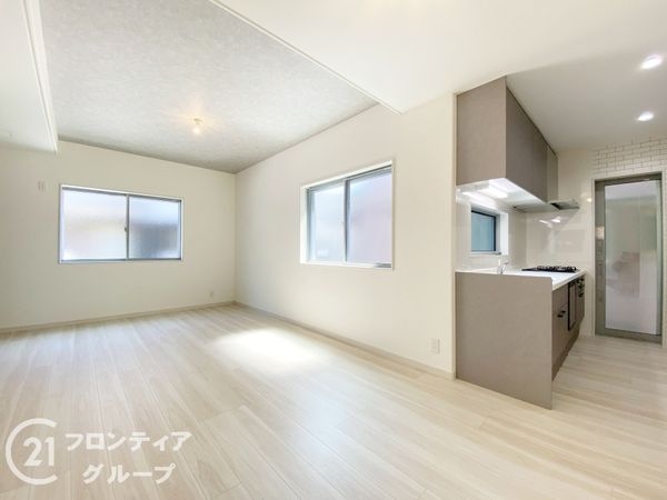 東大阪市東鴻池町５丁目　新築一戸建て　全１区画