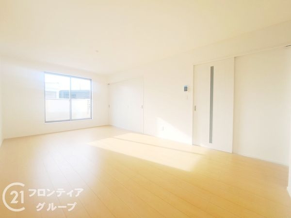 東大阪市下六万寺町３丁目　新築一戸建て　全1区画