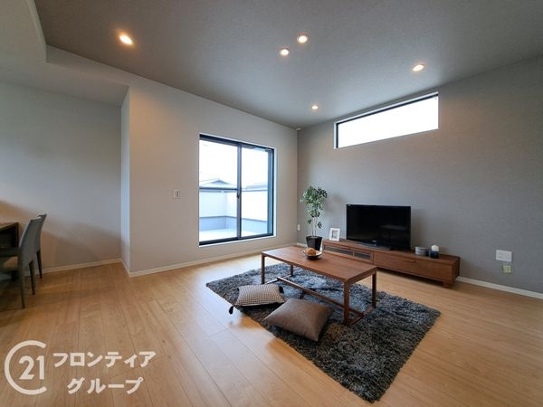 八尾市久宝園３丁目の中古一戸建て