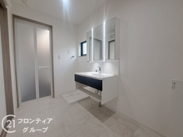 東大阪市若江西新町３丁目　新築一戸建て　A号棟