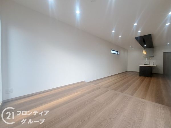 東大阪市若江西新町３丁目　新築一戸建て　A号棟