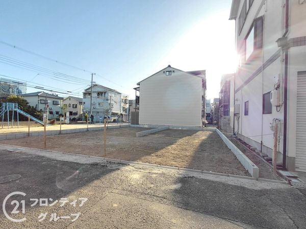 大阪市平野区西脇１丁目　新築一戸建て　１期　１号棟
