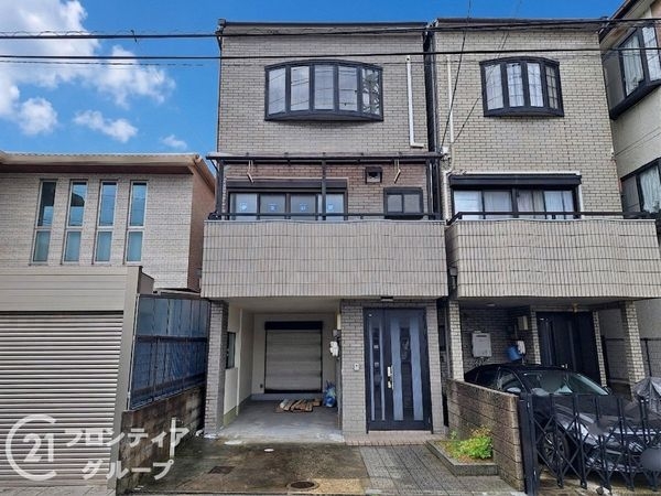 東大阪市昭和町　中古一戸建て