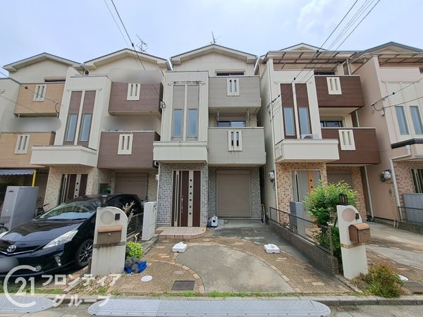 東大阪市布市町２丁目の中古一戸建て