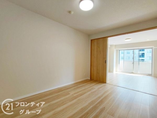 クロスティ八尾南壱番館　中古マンション