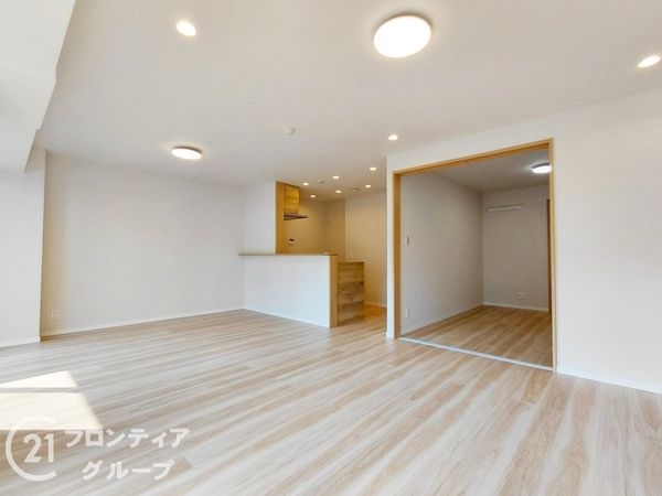 クロスティ八尾南壱番館　中古マンション