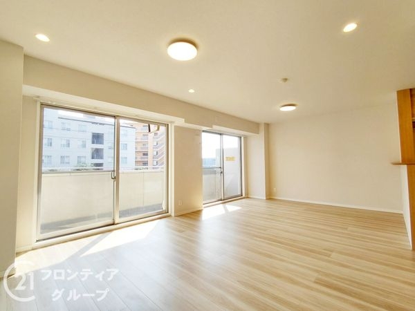 クロスティ八尾南壱番館　中古マンション