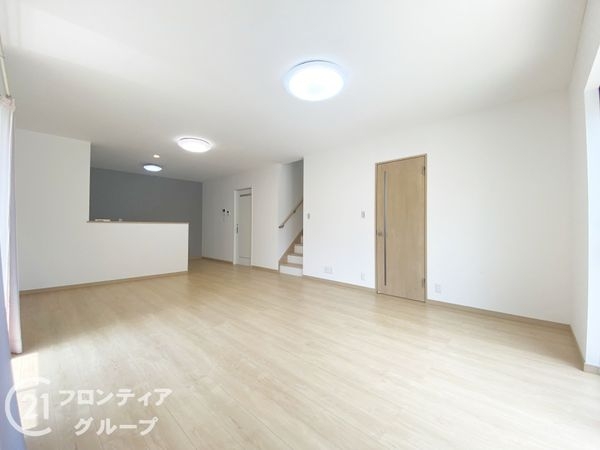 松原市松ケ丘２丁目　中古一戸建て