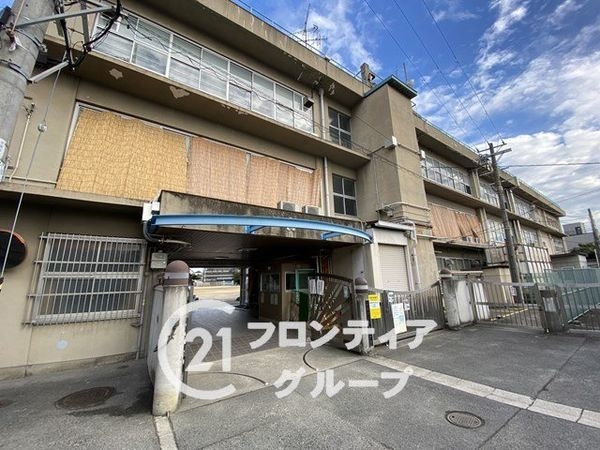 松原市天美東９丁目　新築一戸建て　２号棟(松原市立天美小学校)