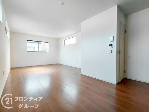 松原市岡３丁目新築一戸建て