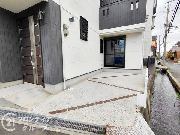 八尾市久宝寺１丁目の中古一戸建て