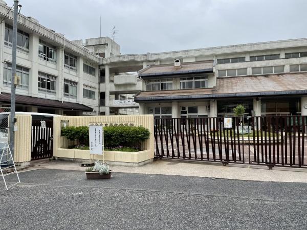 広島市安佐南区長束5丁目の中古一戸建て(広島市立長束中学校)