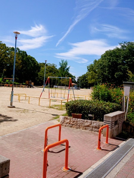 大阪市西成区岸里東１丁目の土地(聖天山公園)