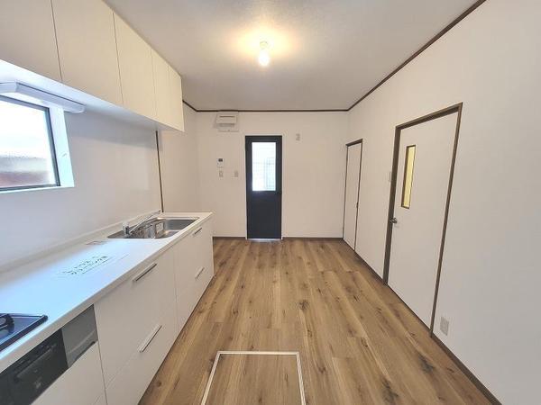 京都市中京区西ノ京冷泉町の中古一戸建て