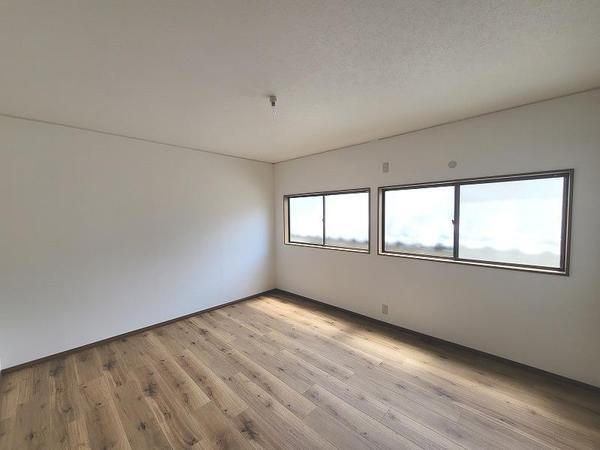 京都市中京区西ノ京冷泉町の中古一戸建て