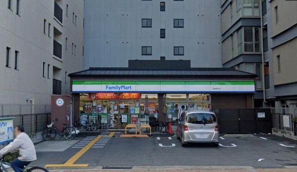 リーガル京都五条堀川(ファミリーマート五条新町店)