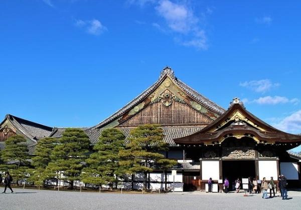 メゾン寿々(二条城)