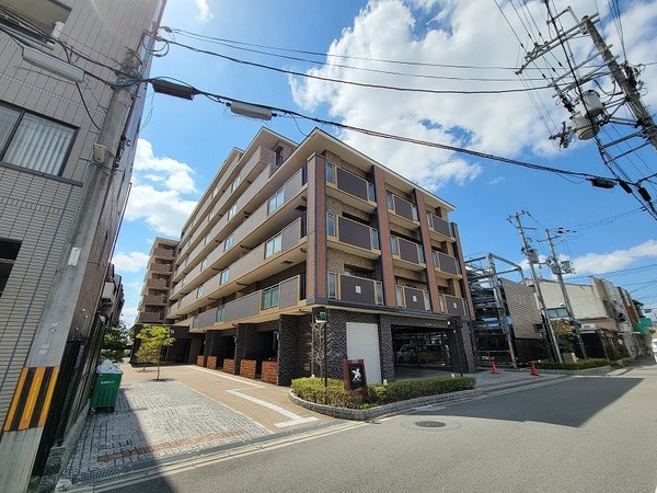 パデシオン伏見駅前