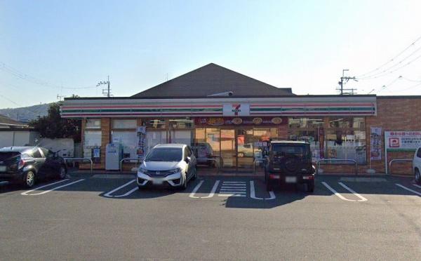コトーハイツ伏見稲荷Ａ棟(セブンイレブン伏見勧進橋店)