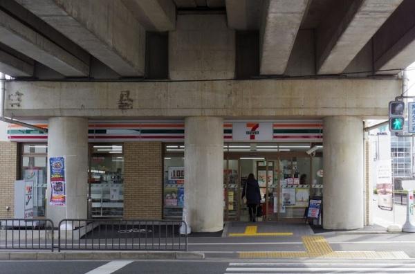 ロードアベニュー(セブンイレブン近鉄十条駅前店)