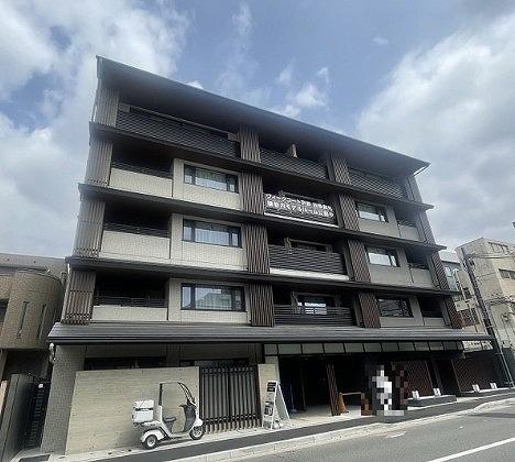ヴィークルコート京都四条烏丸