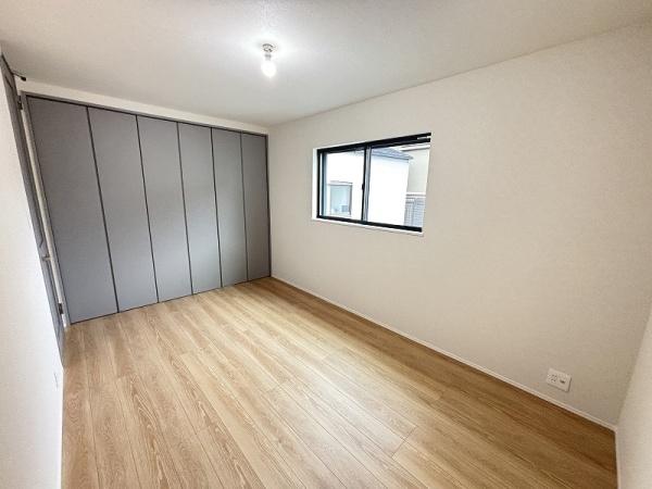 西京区下津林前泓町　D号地