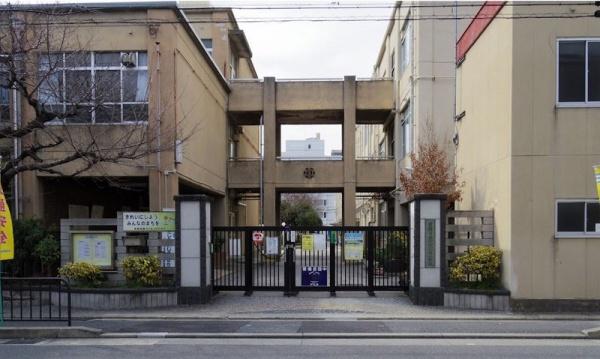 九条住宅B棟(九条塔南小学校)