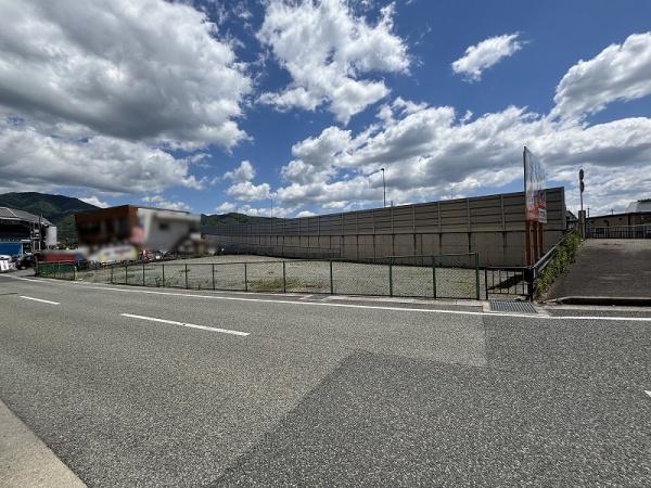 京都府亀岡市古世町西内坪