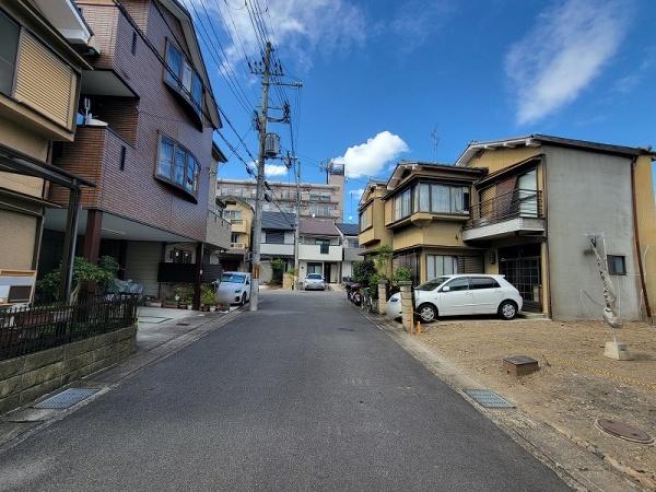 京都市右京区嵯峨広沢南下馬野町の土地