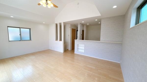 茅ヶ崎市室田　中古一戸建て