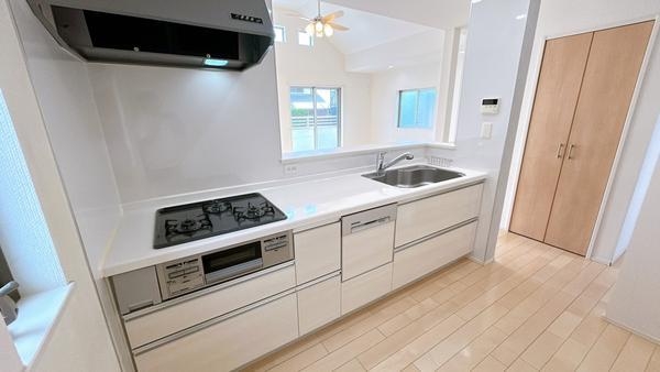 茅ヶ崎市室田　中古一戸建て