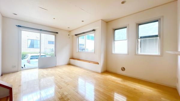 藤沢市片瀬４丁目の中古一戸建て