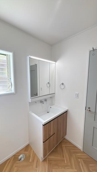藤沢市片瀬３丁目の中古一戸建て