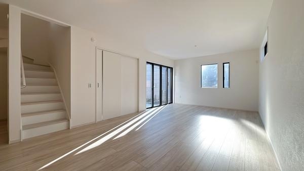 藤沢市石川２期　新築分譲全３棟