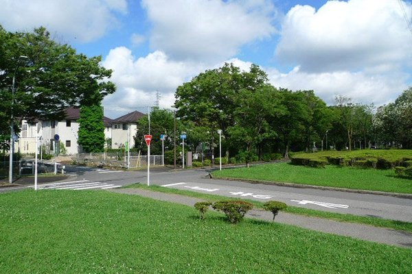 グランヴィル松葉(松葉町緑地)