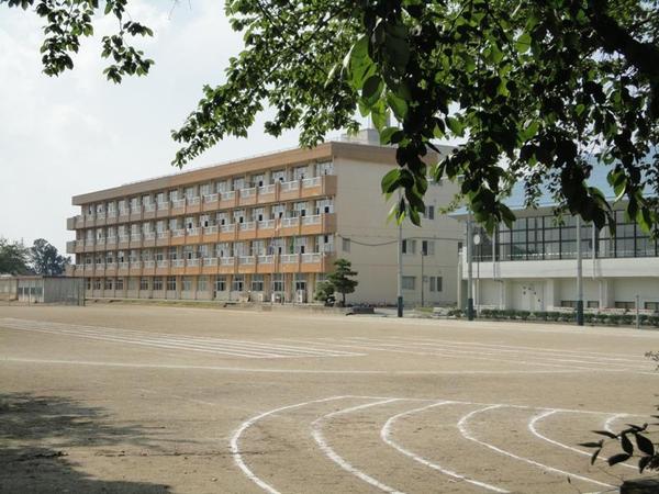 土浦市小松1丁目 新築戸建て(土浦市立土浦第四中学校)