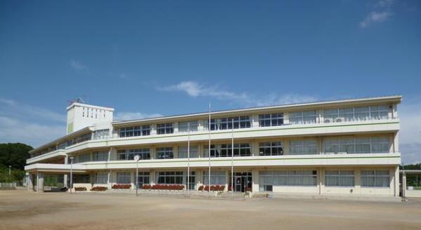 龍ケ崎市城ノ内3丁目 2号棟 新築戸建て(龍ケ崎市立城ノ内小学校)