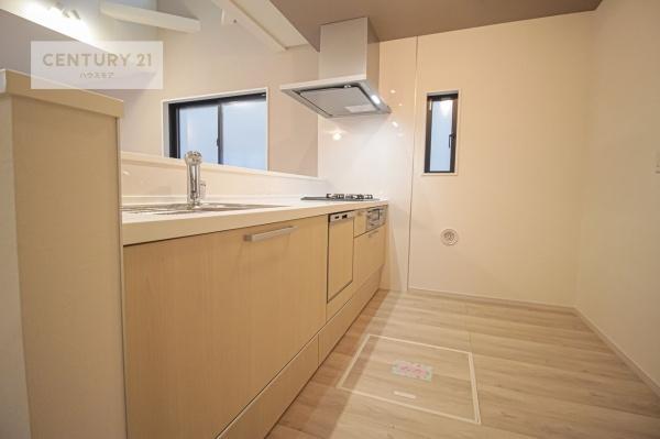 柏市旭町８丁目　2号棟　新築戸建