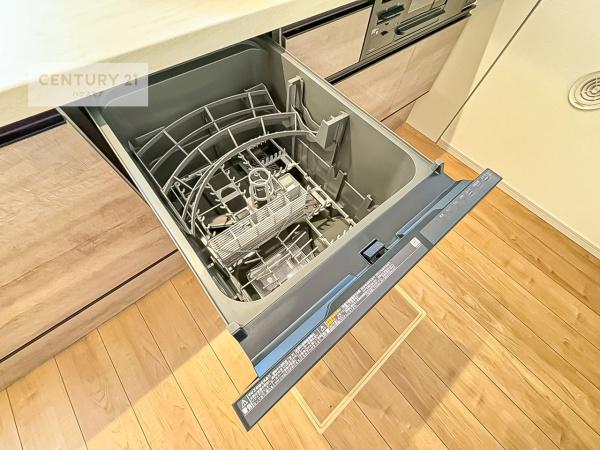 松戸市新松戸南2丁目　2号棟　新築戸建て