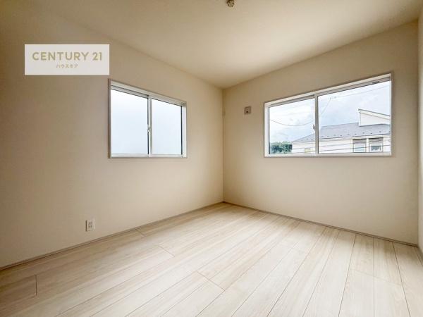 土浦市小松１丁目　新築戸建て