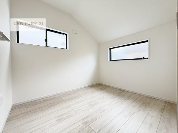 松戸市六高台2丁目　2号棟　新築戸建