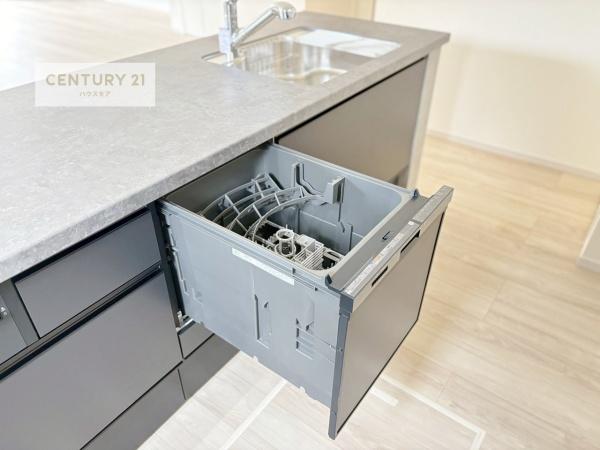 松戸市六高台2丁目　2号棟　新築戸建