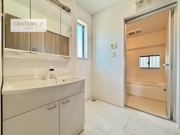 土浦市中高津1丁目　A号棟　新築戸建