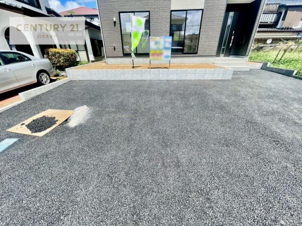 牛久市岡見町　新築戸建て