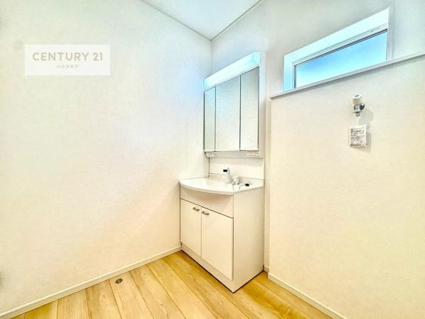 龍ケ崎市南中島町　2号棟　新築戸建